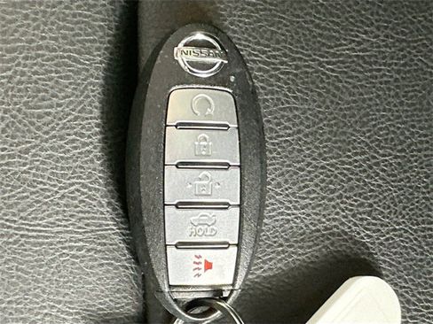 Used 2021 Nissan Sentra SR w/ SR Premium Package image 17