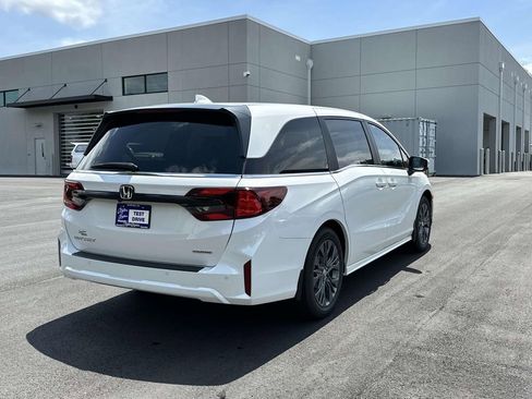 New 2026 Honda Odyssey Touring image 30