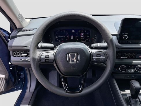 Certified 2025 Honda Accord SE image 13