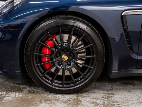 Used 2015 Porsche Panamera GTS AWD/4WD image 6
