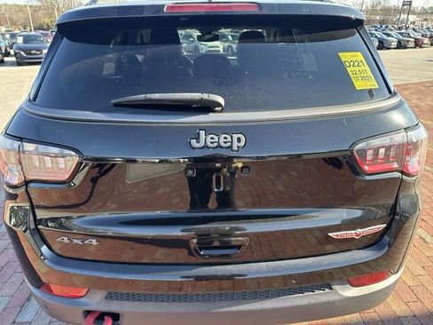 Used 2021 Jeep Compass Trailhawk image 9