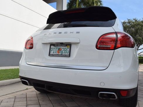 Used 2013 Porsche Cayenne Diesel AWD/4WD image 20