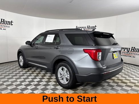 Used 2024 Ford Explorer XLT RWD image 9