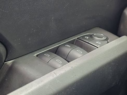 Used 2023 Chevrolet Colorado LT w/ LT Convenience Package III image 16