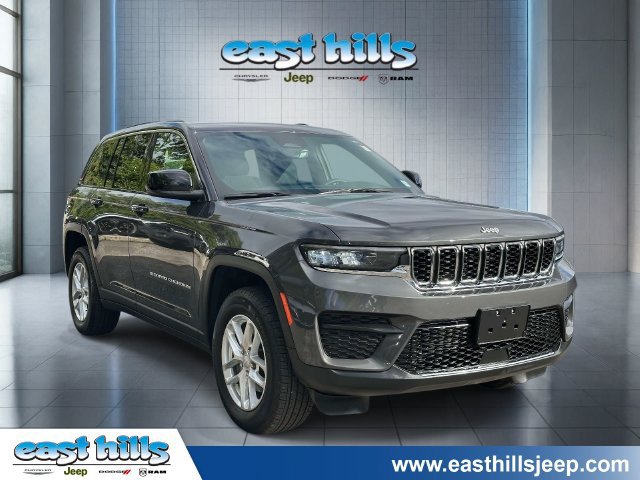 Certified 2025 Jeep Grand Cherokee Laredo X w/ Luxury Tech Group I AWD/4WD image 1