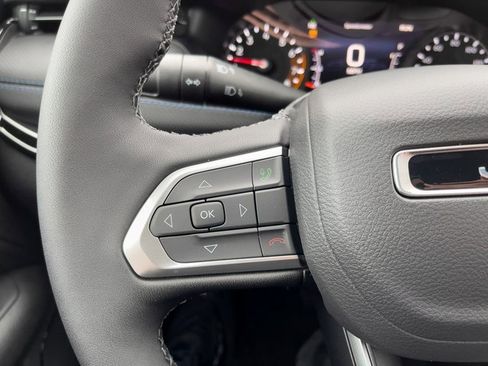 New 2026 Jeep Compass Limited image 18