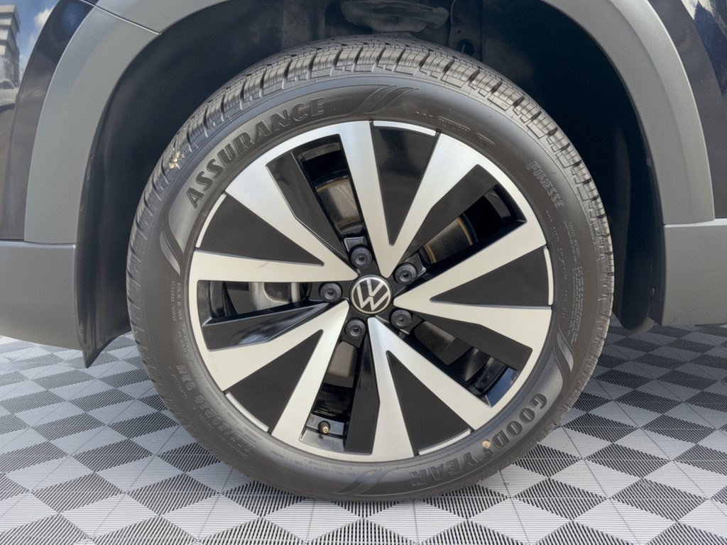 Used 2022 Volkswagen Taos SE FWD image 13