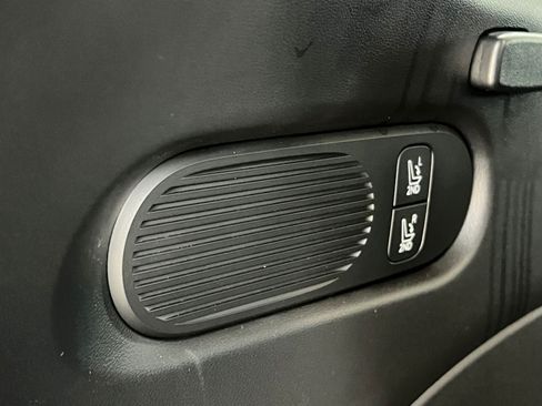 Used 2026 Hyundai Palisade SEL FWD image 17
