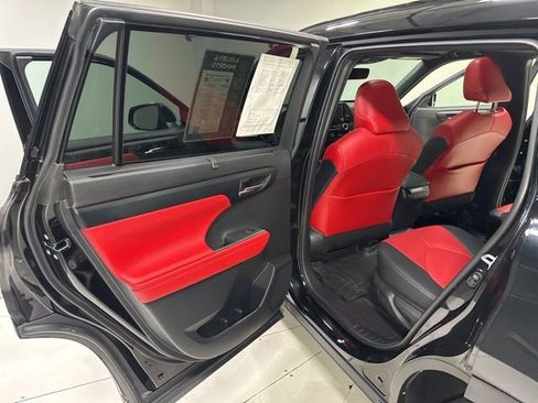 Used 2021 Toyota Highlander XSE AWD/4WD image 26