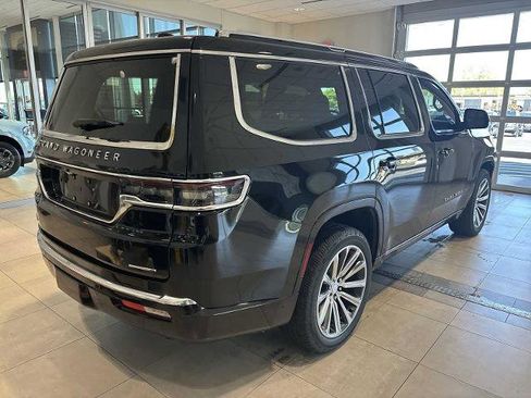 Used 2022 Jeep Grand Wagoneer Series I AWD/4WD image 3
