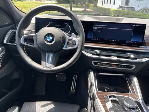 Used 2026 BMW X6 xDrive40i AWD/4WD image 30