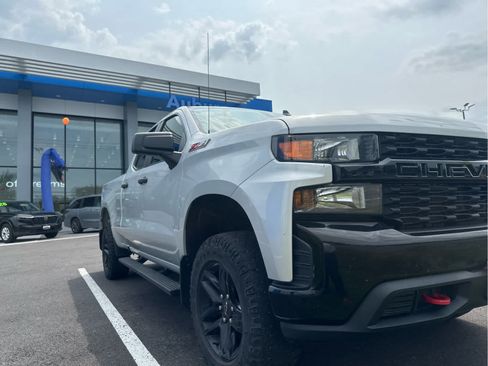 Used 2020 Chevrolet Silverado 1500 Custom Trail Boss w/ Custom Convenience Package AWD/4WD image 4