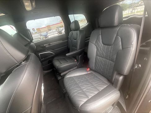 Certified 2025 Kia Telluride AWD image 27