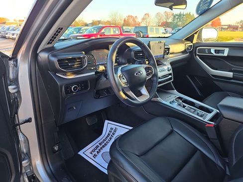Used 2023 Ford Explorer XLT w/ Equipment Group 202A image 20