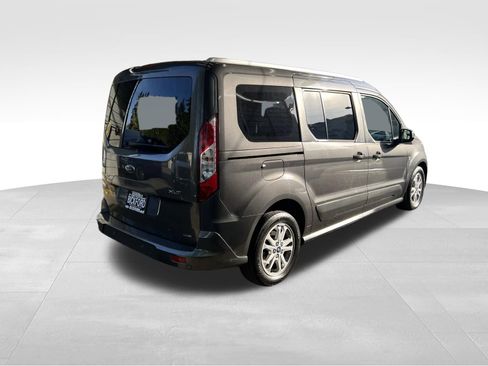 Used 2019 Ford Transit Connect XLT FWD image 4
