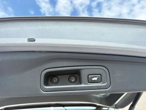 Used 2019 Honda Pilot Elite image 11
