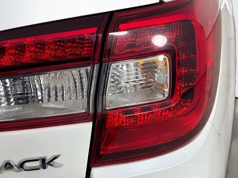 Used 2019 Subaru Outback 2.5i AWD/4WD image 31