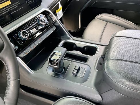 Used 2025 GMC Sierra 1500 Denali w/ Denali Reserve Package image 16