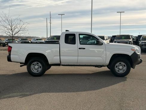 Used 2023 Toyota Tacoma SR image 4