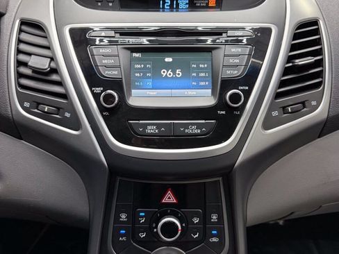 Used 2016 Hyundai Elantra SE w/ Option Group 02 FWD image 27