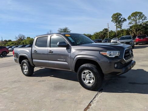 Used 2016 Toyota Tacoma SR5 image 3
