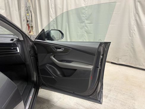 Used 2019 Audi Q8 Premium Plus AWD/4WD image 15