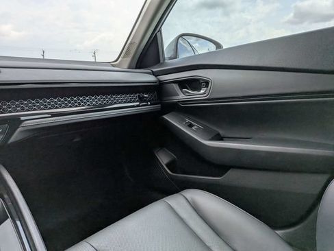 Used 2025 Honda Accord EX-L image 13
