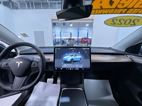 Used 2022 Tesla Model Y Performance AWD/4WD image 19