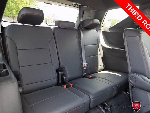 Used 2024 Chevrolet Traverse Z71 w/ Enhanced Driving Package AWD/4WD image 7