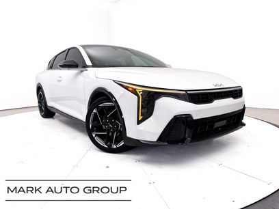 New 2025 Kia K4 GT-Line w/ GT-Line Sunroof Package