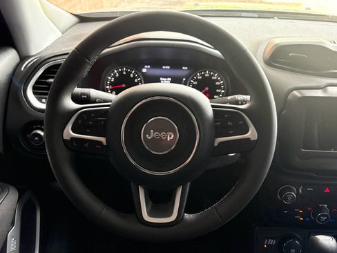 Used 2021 Jeep Renegade Latitude AWD/4WD image 33