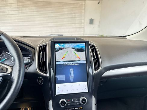 Used 2024 Ford Edge SEL image 17