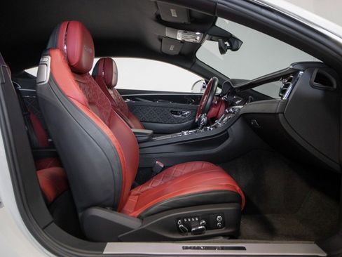 Used 2021 Bentley Continental GT Mulliner image 44