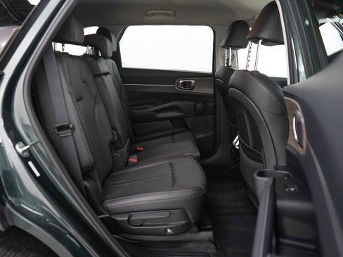 Used 2022 Kia Sorento S AWD/4WD image 12