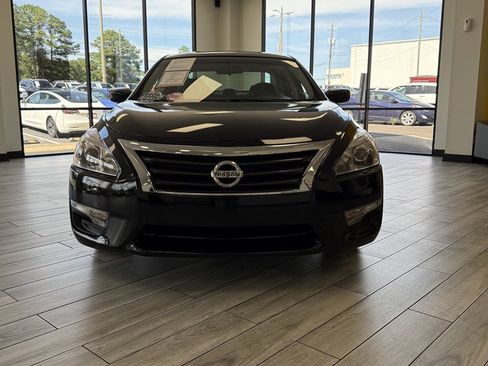 Used 2015 Nissan Altima 2.5 S w/ Special Edition Package FWD image 2