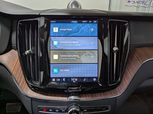 Used 2023 Volvo XC60 T8 Ultimate w/ Climate Package image 22