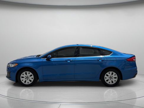 Used 2019 Ford Fusion S FWD image 5