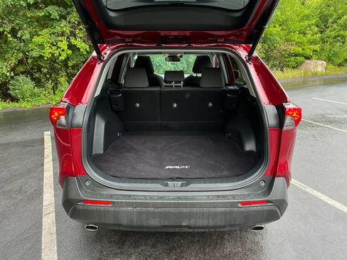 Used 2019 Toyota RAV4 XLE w/ Convenience Package AWD/4WD image 23