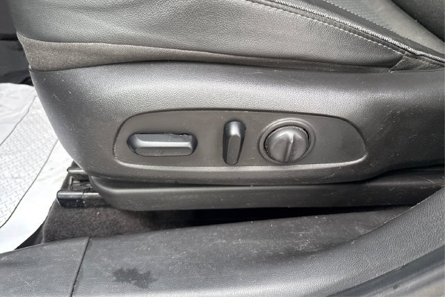 Used 2020 Buick Encore GX Preferred w/ Cold Weather Comfort Package AWD/4WD image 18