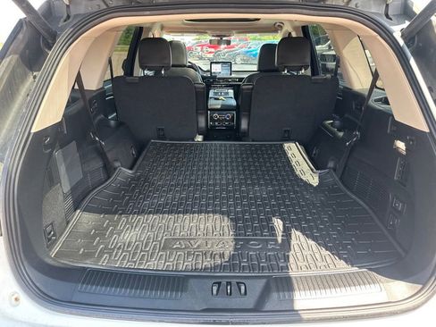 Used 2023 Lincoln Aviator AWD w/ Premium Package image 28
