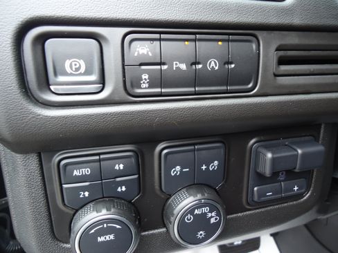 Used 2024 Chevrolet Tahoe LS w/ Driver Alert Package AWD/4WD image 14