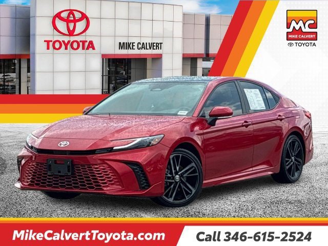 Used 2025 Toyota Camry XSE FWD image 1