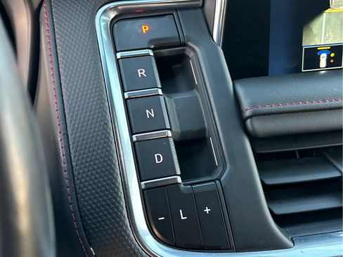 Used 2022 Chevrolet Tahoe RST w/ Luxury Package image 21