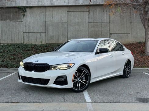 Used 2019 BMW 330i Sedan w/ M Sport Package image 1