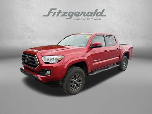 Used 2023 Toyota Tacoma SR5 w/ Technology Package AWD/4WD image 3
