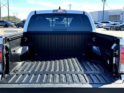 Used 2023 Toyota Tacoma TRD Off-Road image 10