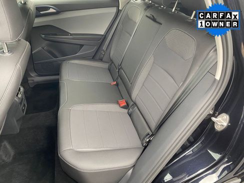 Used 2024 Volkswagen Taos SE image 24