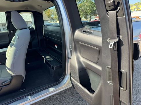 Used 2016 Toyota Tacoma 2WD Access Cab image 23