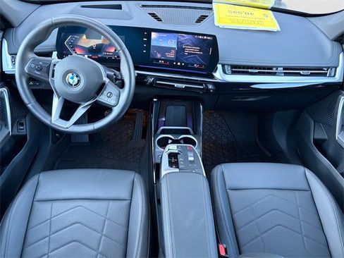 Used 2025 BMW X1 xDrive28i w/ Technology Package image 12