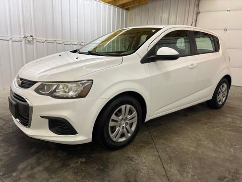 Used 2017 Chevrolet Sonic LT FWD image 3